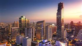 KKday推出十週年慶旅展優惠，新加坡濱海灣花園等行程最低價45緣起。（圖／KKday提供）