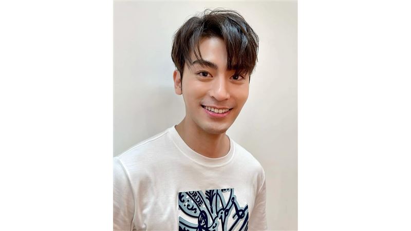 型男鮮肉裸肌獻身　粉絲直呼想被他打
