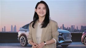 曾寶儀(鄭孟晃)
