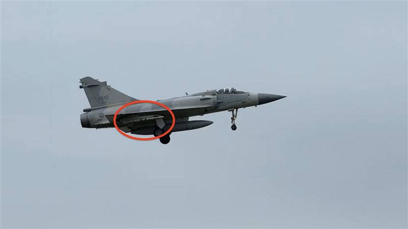 中共圍台軍演2天　新竹幻象「掛彈升空」
