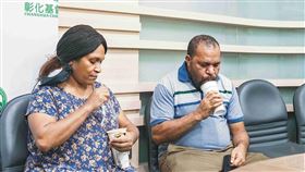 飛過半個地球，舌癌末期男，來台就醫，術後10天大啖奶茶鳳梨酥，(圖／彰基醫院提供)