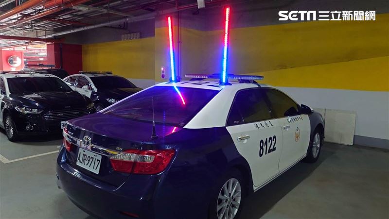 避免執勤遭後車追撞 台中警研發新警示燈