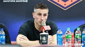 ▲PLG季後賽，桃園璞園領航猿總教練卡米諾斯出席賽後記者會。（圖／記者劉彥池攝影）