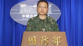 共軍對台軍演  國防部召開臨時記者會（2）中共解放軍23日宣布，在台灣及金馬周邊進行「聯合利劍－2024A」演習。國防部下午召開臨時記者會，發言人孫立方少將說明中共軍演狀況。中央社記者郭日曉攝  113年5月23日