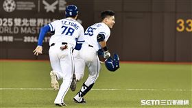 ▲富邦悍將前進大巨蛋，戴培峰挨再見觸身球保送。（圖／記者劉彥池攝影）