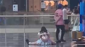 大陸,情侶,男伴,嫩妹,商場,哭鬧
https://twitter.com/LM62710/status/1793847849941336506?ref_src=twsrc%5Etfw%7Ctwcamp%5Etweetembed%7Ctwterm%5E1793847849941336506%7Ctwgr%5Ea85d10eb3aaccfd061ed0d6c2b256ddc27e7d79e%7Ct