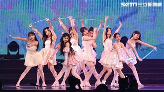 幻藍小熊又一人單飛？最美國中生被搭訕