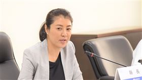 許淑華：國6延伸是地方期待  盼中央重視花蓮地震導致中橫公路多處坍方，南投縣長許淑華（圖）8日召開縣務會議說，震後交通問題受各界關心，有關國道6號從南投埔里延伸花蓮議題，立法院提出特別條例，希望中央重視。（南投縣政府提供）中央社記者蕭博陽南投傳真  113年4月8日