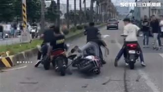 糗！競速耍帥往前飆　剎車不及撞飛隊友