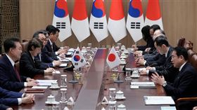韓國總統尹錫悅與日本首相岸田文雄26日下午舉行會談。（圖／路透社／達志影像）