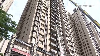 濃煙從管道間竄屋內　住戶疑防火區劃缺失