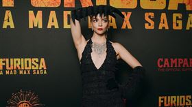 安雅泰勒喬伊《芙莉歐莎：瘋狂麥斯傳奇篇章》。（圖／華納兄弟提供）