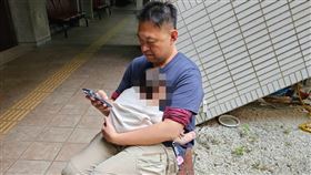 爸媽販毒被逮！警充當保母照料女嬰12小時(圖/翻攝畫面)