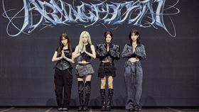 aespa在記者會上被問及房時爀揚言「踩爛」一事。（圖／翻攝自SM Entertainment）