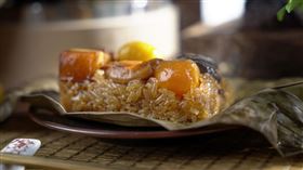 由君品酒店主廚精心設計的海味御品粽香禮盒。（圖／飯店旅宿業者提供）