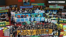 立法院會今（28）日進行《立法院職權行使法》程序。（圖／記者盧素梅攝影）