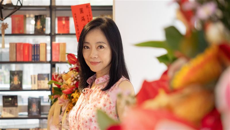 女星結婚15年「愛上小鮮肉」！瞞老公偷看