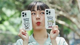 「經典角色系列」女孩 Jill 和 Dog 。（圖／品牌業者提供）