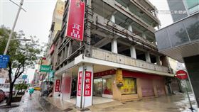 獨家／1樓店面開蜂蜜蛋糕　2樓以上似廢墟成鹽埕奇景