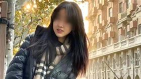 20歲正妹留學新加坡，畢業前10天，手握現金，離奇墜樓，草率火化，父親淚求真相(圖／翻攝自極目新聞微博)