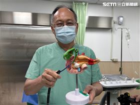 4旬男工作酗酒牛飲！胰管竟生1公分大結石(圖/翻攝畫面)