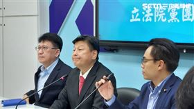 國民黨團三長傅崐萁、洪孟楷、林思銘。(圖/記者陳怡潔攝影)