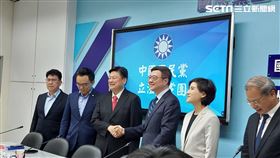 卓榮泰拜會國民黨團。(圖/記者陳怡潔攝影)