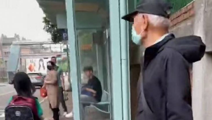 林口怪伯國小附近出沒　尾隨女童當街摸鳥