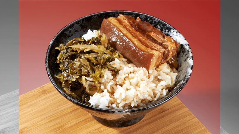 必比登名店「陳明統爌肉飯」爆食安問題