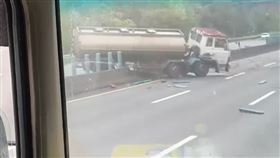 事故,分隔島,槽車,車道,國道,南投
