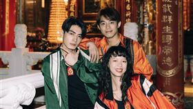 《環南時候》演員宋柏緯(左起)、初孟軒、王渝屏(前)。(圖／CATCHPLAY提供)