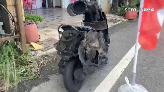 騎士載法鬥遭撞火燒車送醫　休旅車肇逃