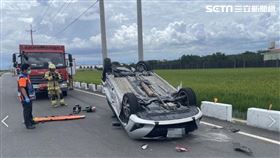 台南,麻豆,小客車,翻覆,通緝犯