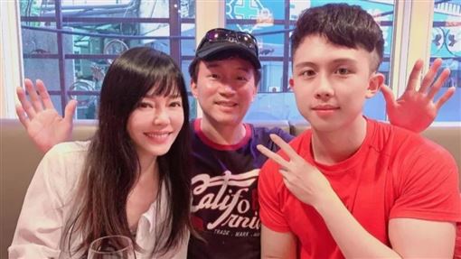 安佐爆「與1女不雅片」遭兜售 經紀人回應