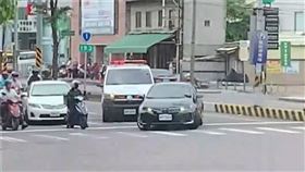 彰化,救護車,鳴笛,不讓,阻擋（圖／翻攝自爆料公社二社 臉書）