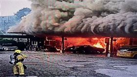 基隆汽修廠火警。（圖／翻攝畫面）