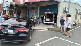 車禍,熱炒店,民間救護車,屏東,新園鄉