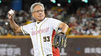 黃仁勳完美開球 3聲道致詞讚台灣是AI中心