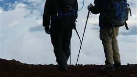 爬山,男子,45分停止心跳（圖／翻攝自Pixabay）