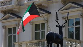 科威特 國旗https://www.flickr.com/photos/16782093@N03/3520823309/in/photolist-6n897a-btuETw-btuEwq-2jZSqCu-btuEef-4Pj6qA-pNGsrN-btuFY3-ipjE8g-bGpv8t-btuGeA-9S6ud8-9h8v41-pfT3G4-d4Ects-9S9rr3-2mC3VaV-9S9qwb