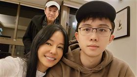 孫鵬、狄鶯、孫安佐一家曾和樂融融如今已經變調。