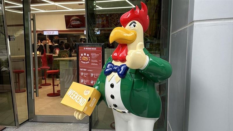 資深饕客熟悉的吉祥物「香雞哥」因店型問題沒有現身。（圖／香雞城提供）