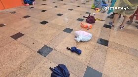 A礦泉水排隊1800