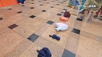 領愛心物資！排隊民眾竟拿樹枝、瓶蓋占位