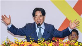 僑胞慶賀總統就職茶會　賴總統致詞「海外僑胞回國慶賀中華民國第16任總統、副總統就職茶會」21日下午在台北賓館盛大舉行，總統賴清德（中）出席與會，致詞向所有返台僑胞致意。中央社記者鄭清元攝　113年5月21日