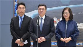 行政院長卓榮泰今（3）日上午出席海委會海巡署「113年端節威力掃蕩誓師暨接裝典禮」。（圖／行政院提供)