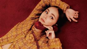 昆凌分享媽媽經。（圖／Elle提供）