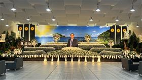 吳桐潭總裁告別式現場曝光。（圖／翻攝自嘿新聞）