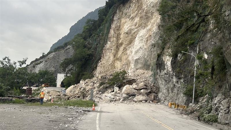 蘇花公路塌　公路局：拚深夜恢復單線通行