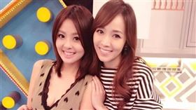 牙牙姐姐（左）曾是侯佩岑助理主持人（圖／翻攝自IG）